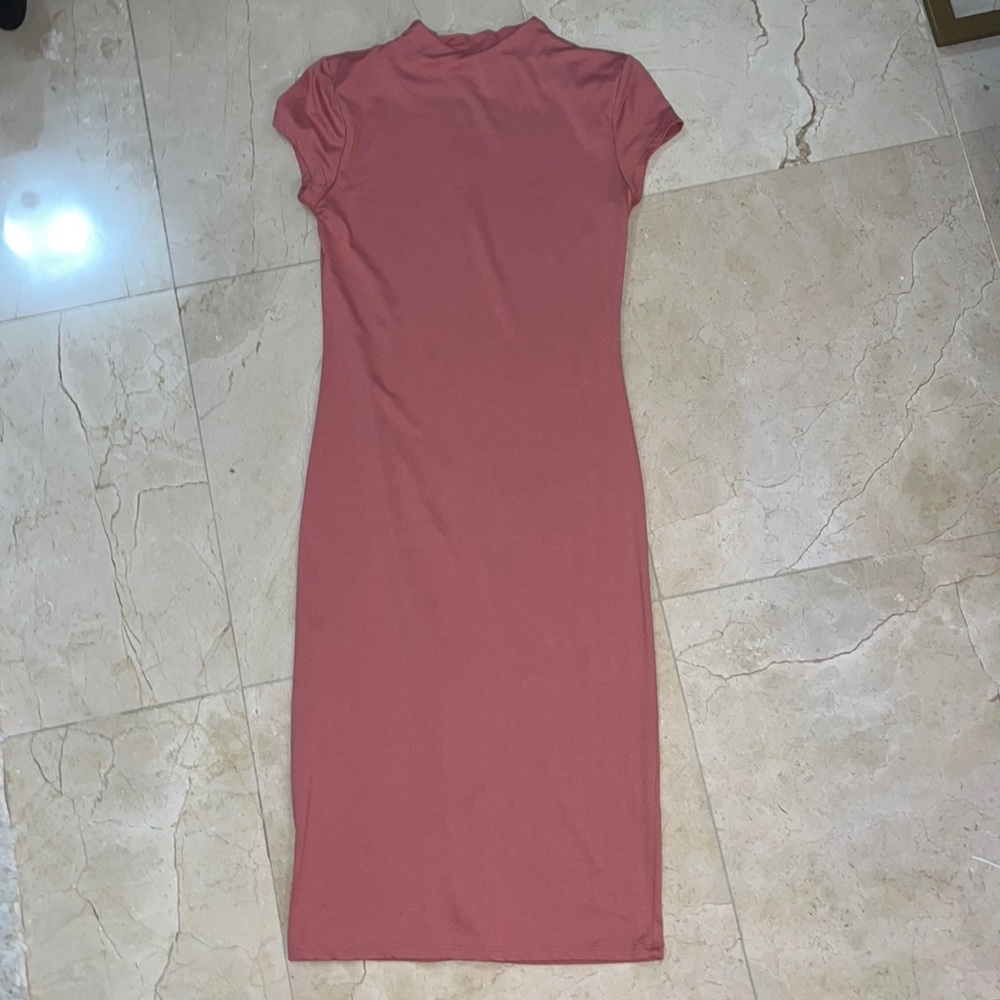 Stretchy Crew Neck Pink Midi Dress